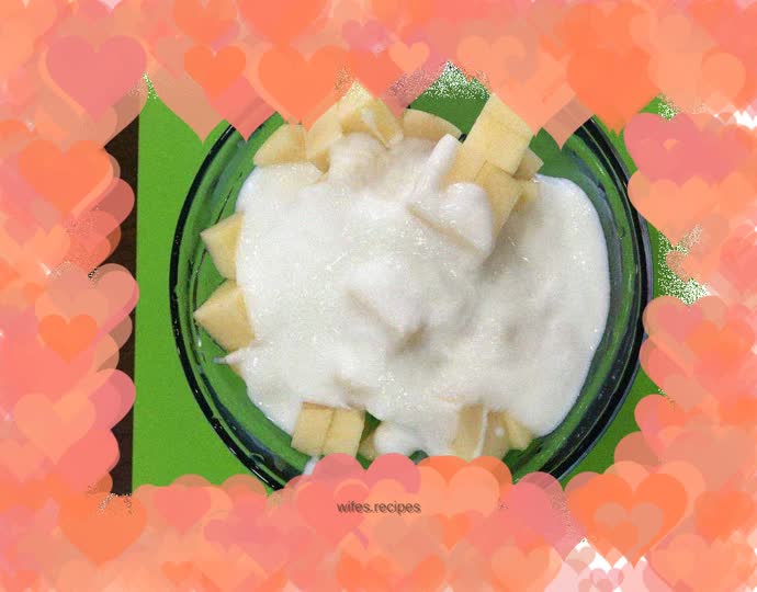 Yogurt Apple Salad