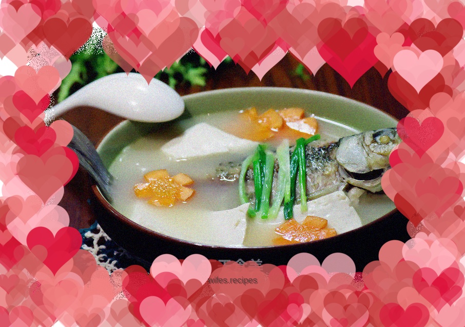 Crucian carp tofu soup