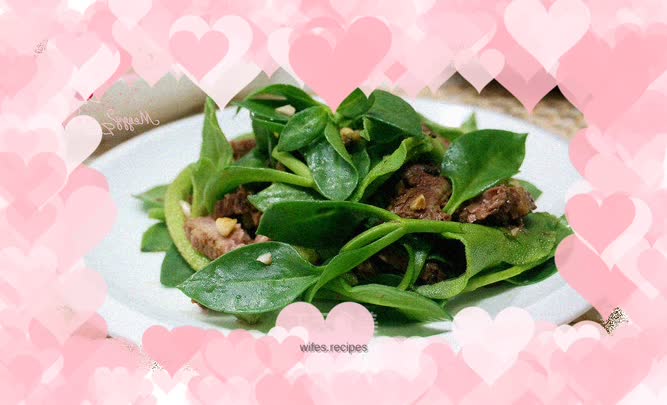 Beef mixed with fresh vegetables