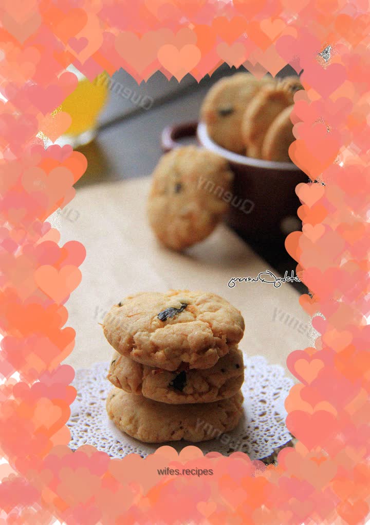 Seaweed and meat floss biscuits