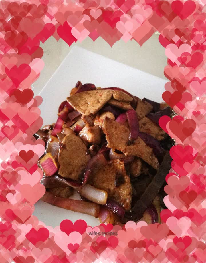 Fried pork liver with onions