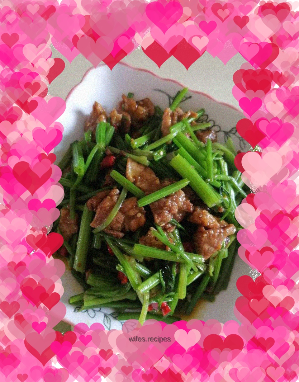 Stir-fried pork with celery