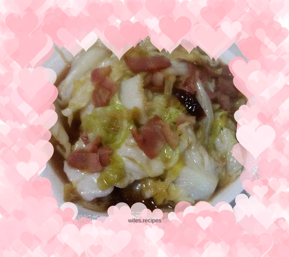 Stir-fried hand-shredded cabbage with bacon