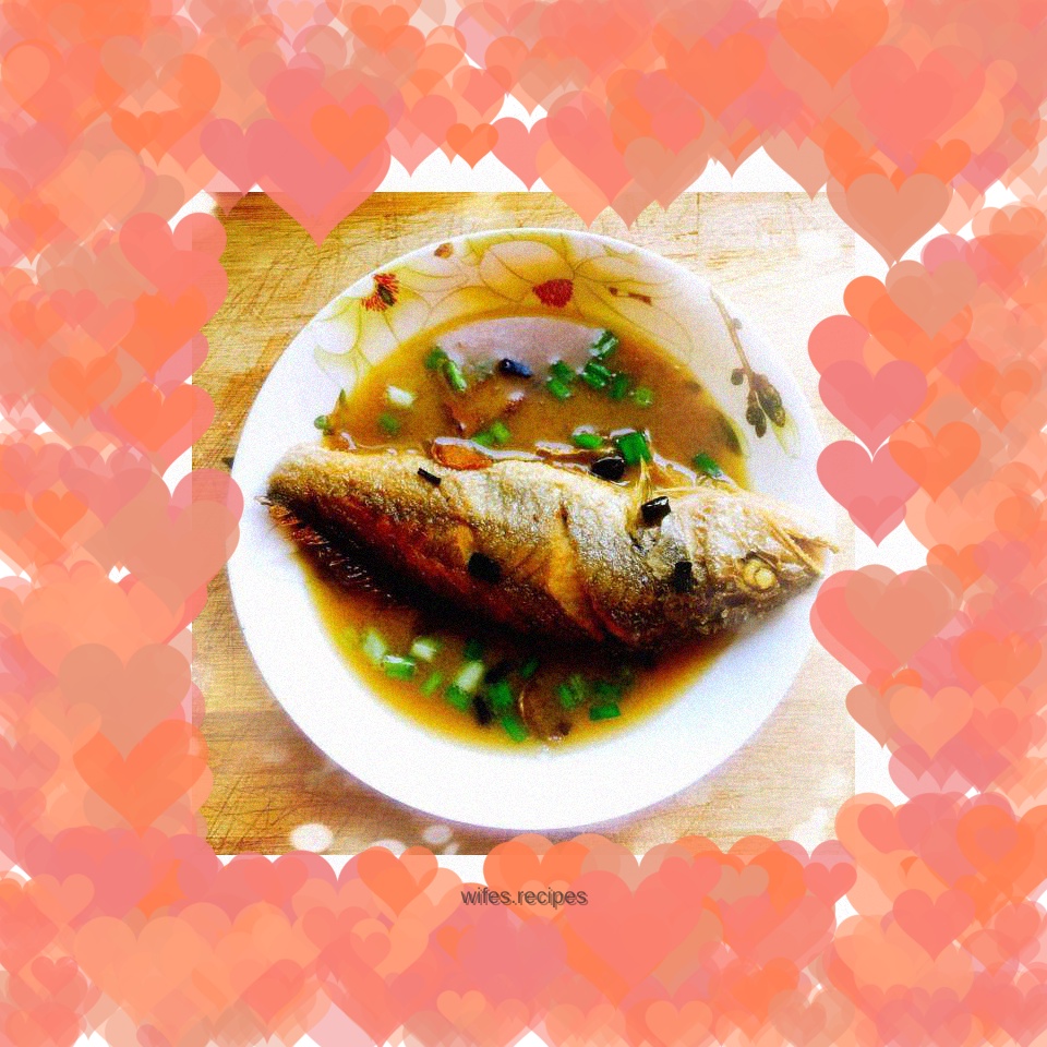 Pan-fried yellow croaker