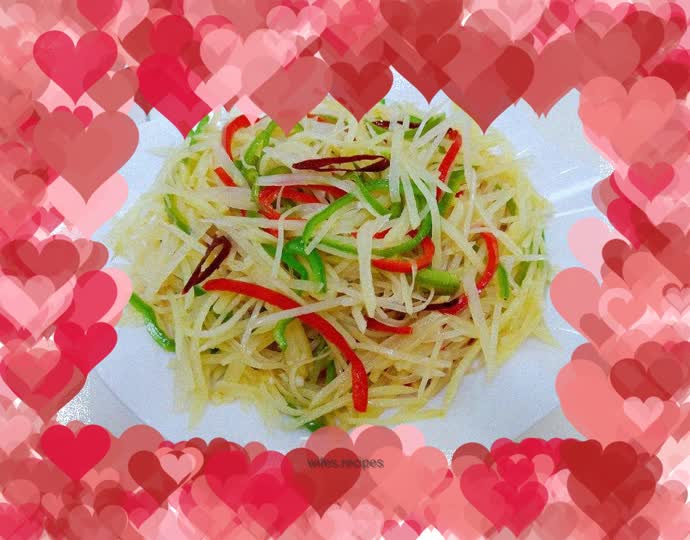 Green pepper and potato shreds