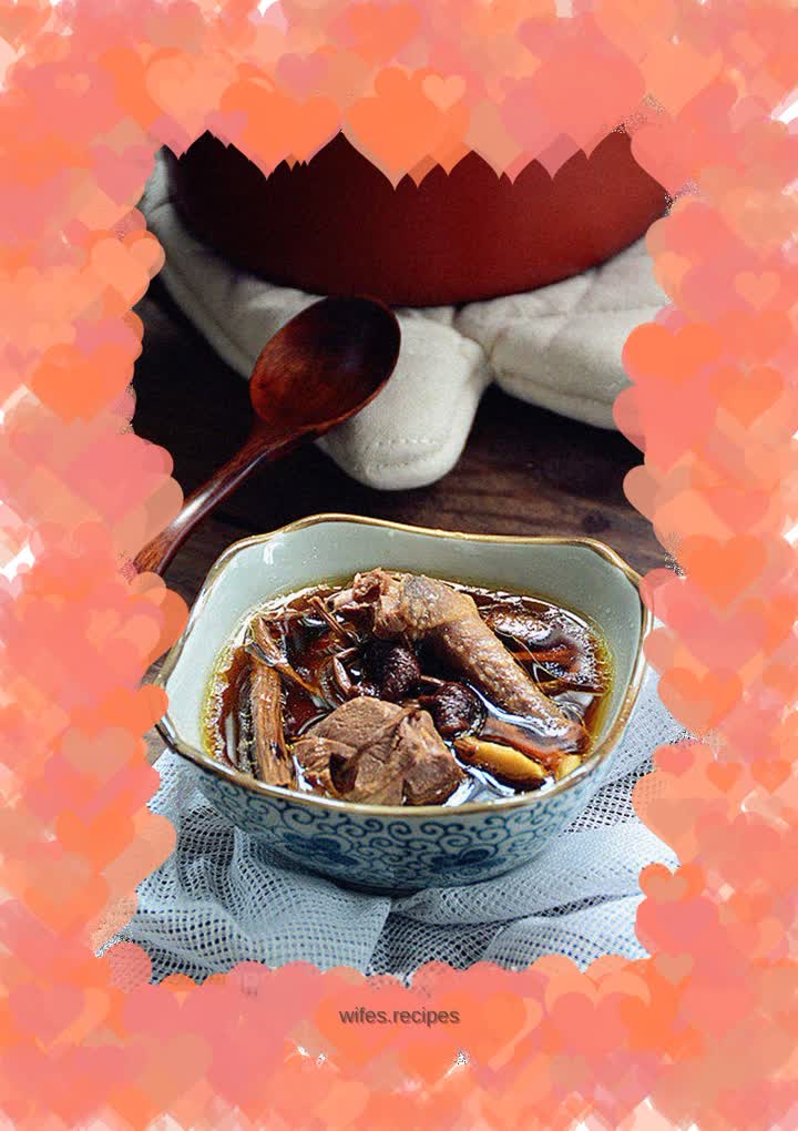 【Tea tree mushroom stewed pigeon】
