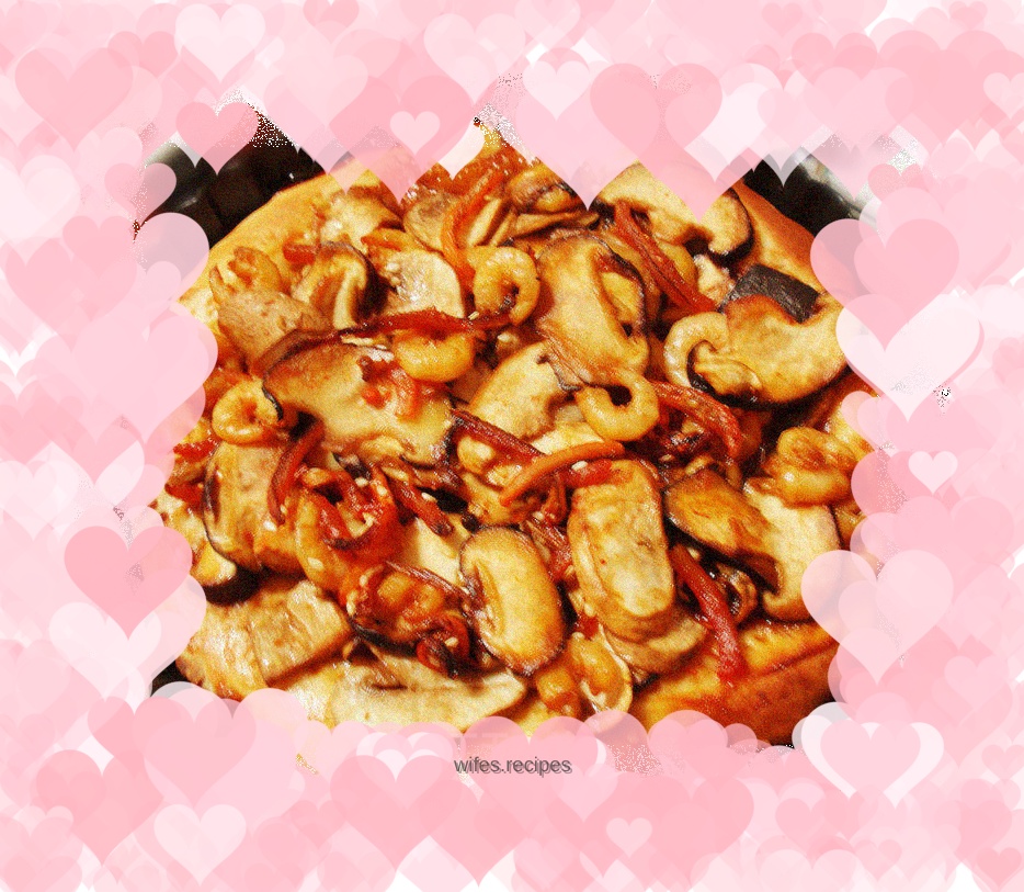 Double Mushroom Seafood Pizza