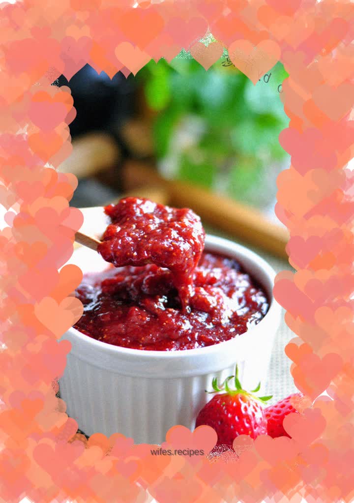 Large fruit vanilla strawberry jam
