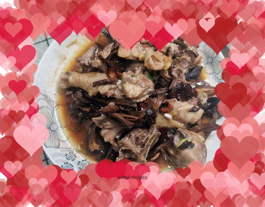 Steamed Chicken with Tea Tree Mushroom