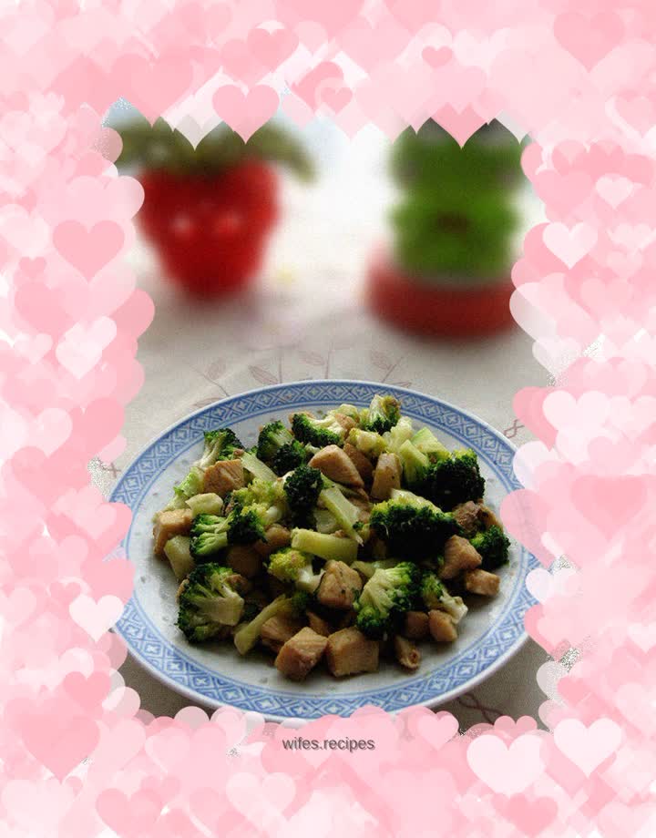 Stir-fried chicken with broccoli
