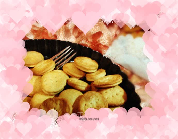 Coffee milk tea ginger biscuits