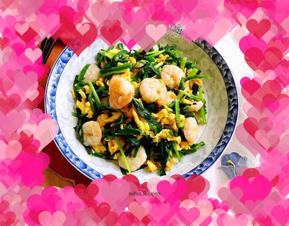 Scrambled Eggs with Chives and Shrimp