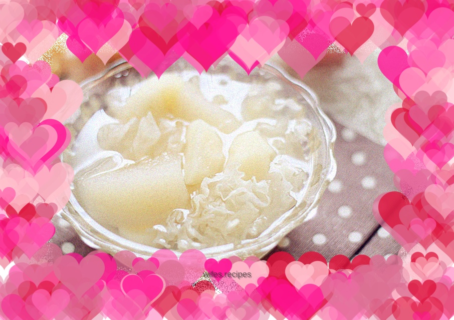 Water chestnut, snow pear and white fungus soup