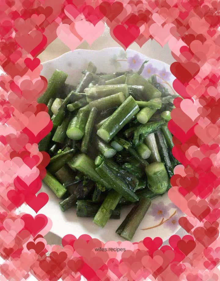 Vegetarian stir-fried red cabbage with greens