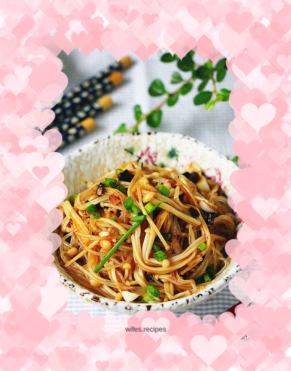 Enoki mushrooms mixed with black bean chili sauce