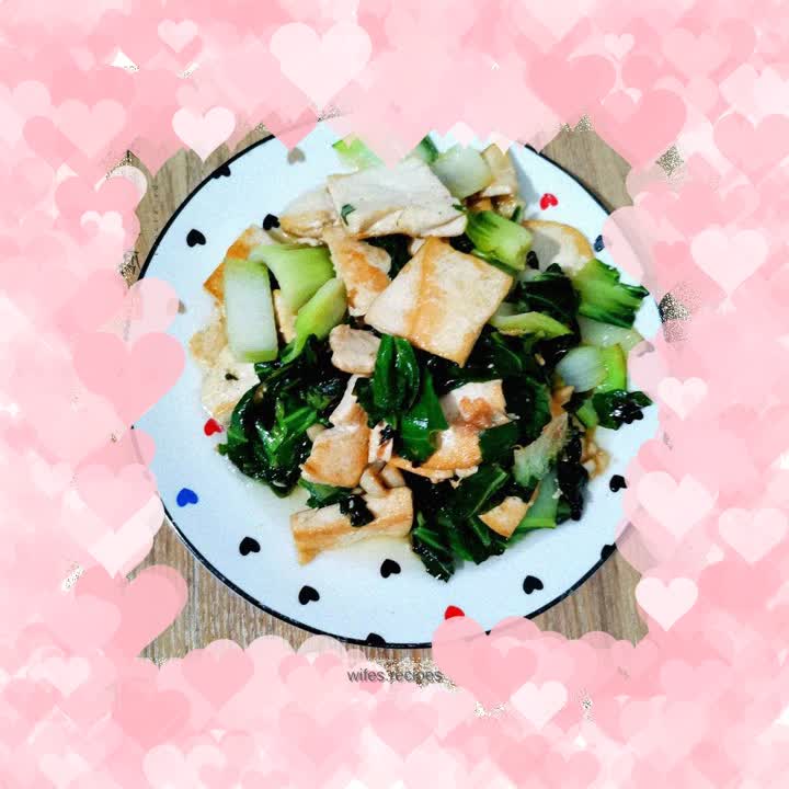 Stir-fried tofu with green vegetables