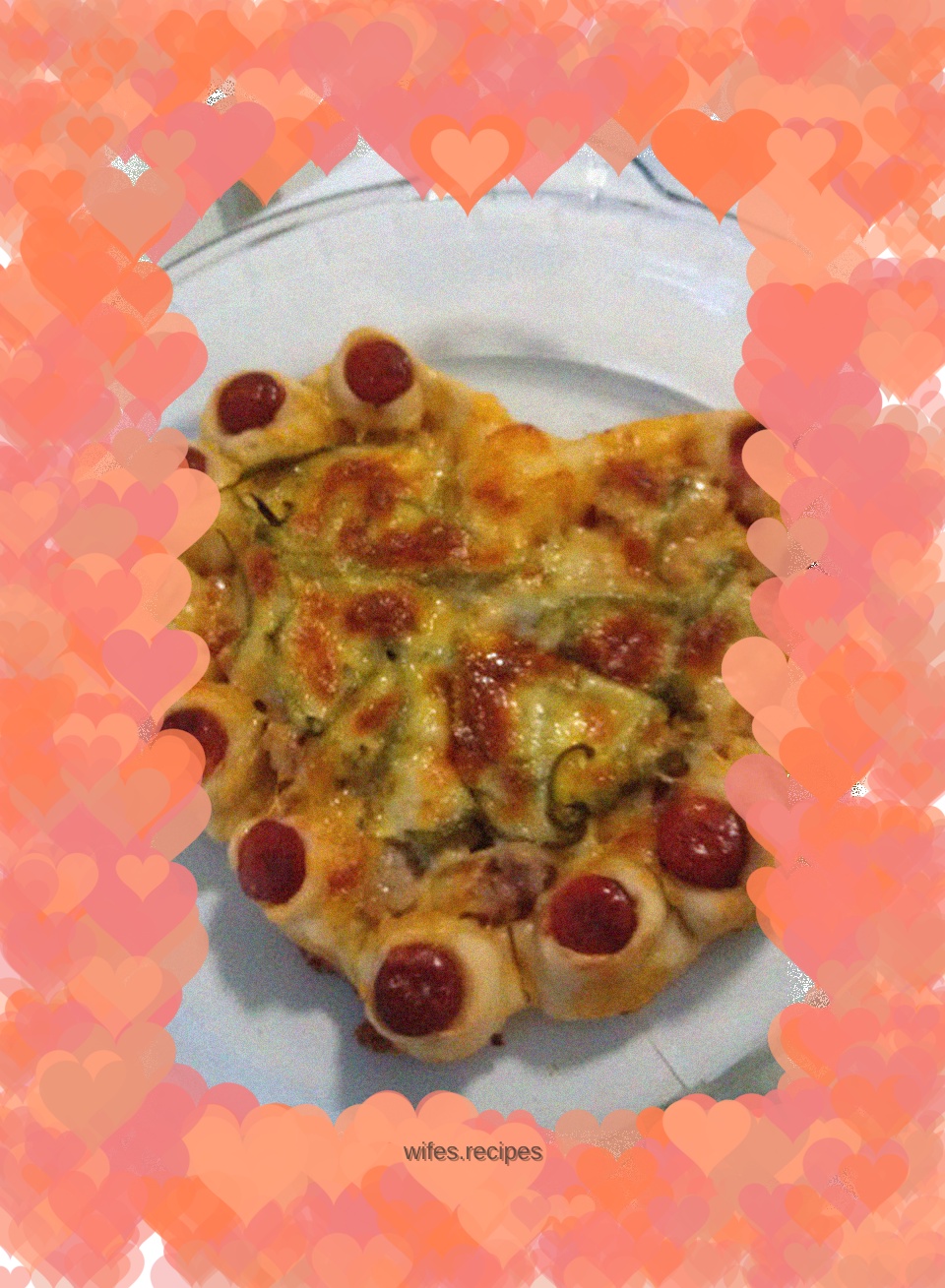 Lazy version of heart-shaped minced meat pizza