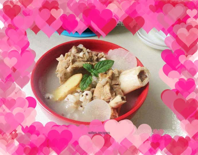 White radish barley tube bone soup
