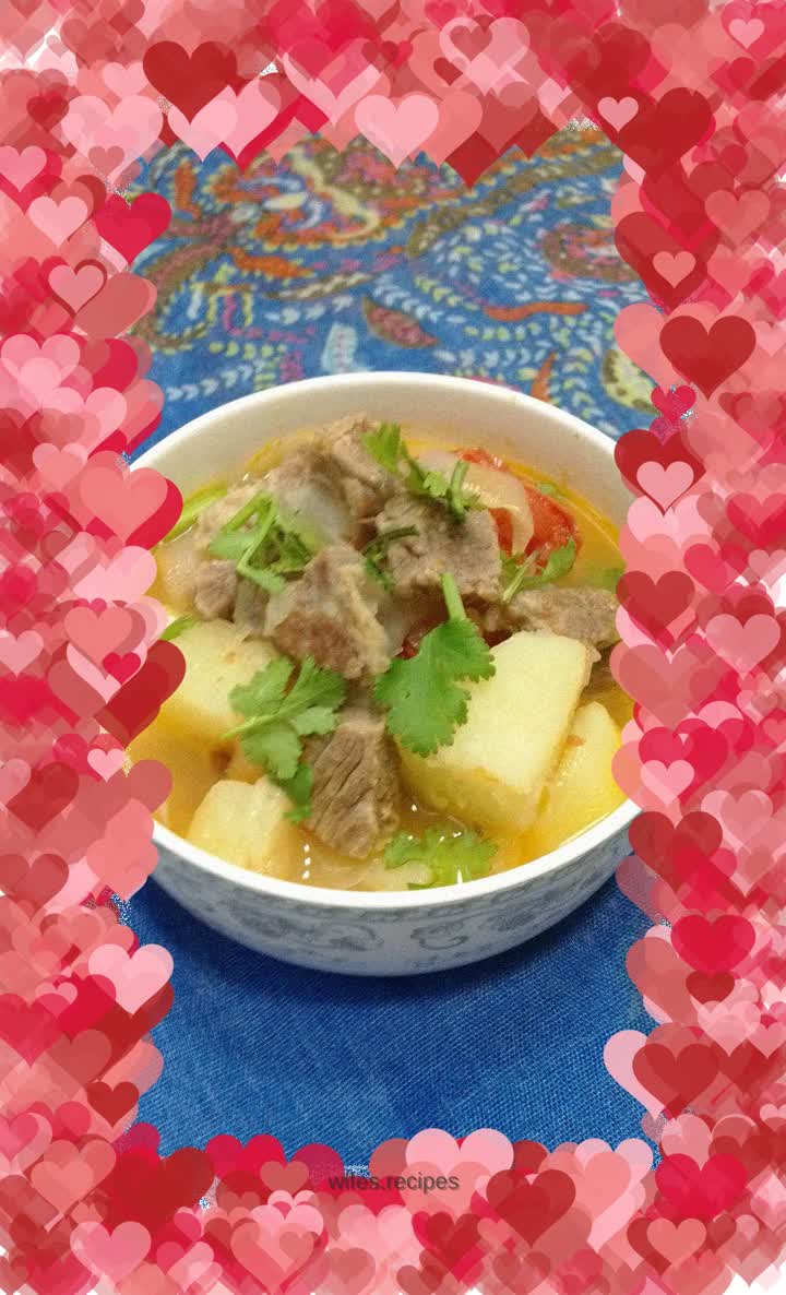 Beef stew with potatoes