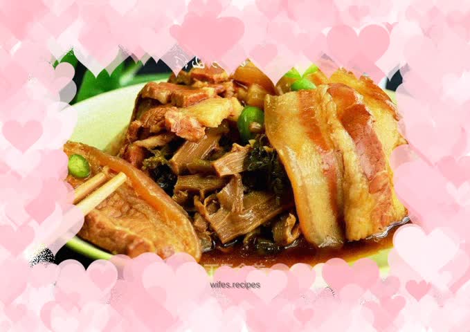 Dried pork with olives, vegetables and bamboo shoots