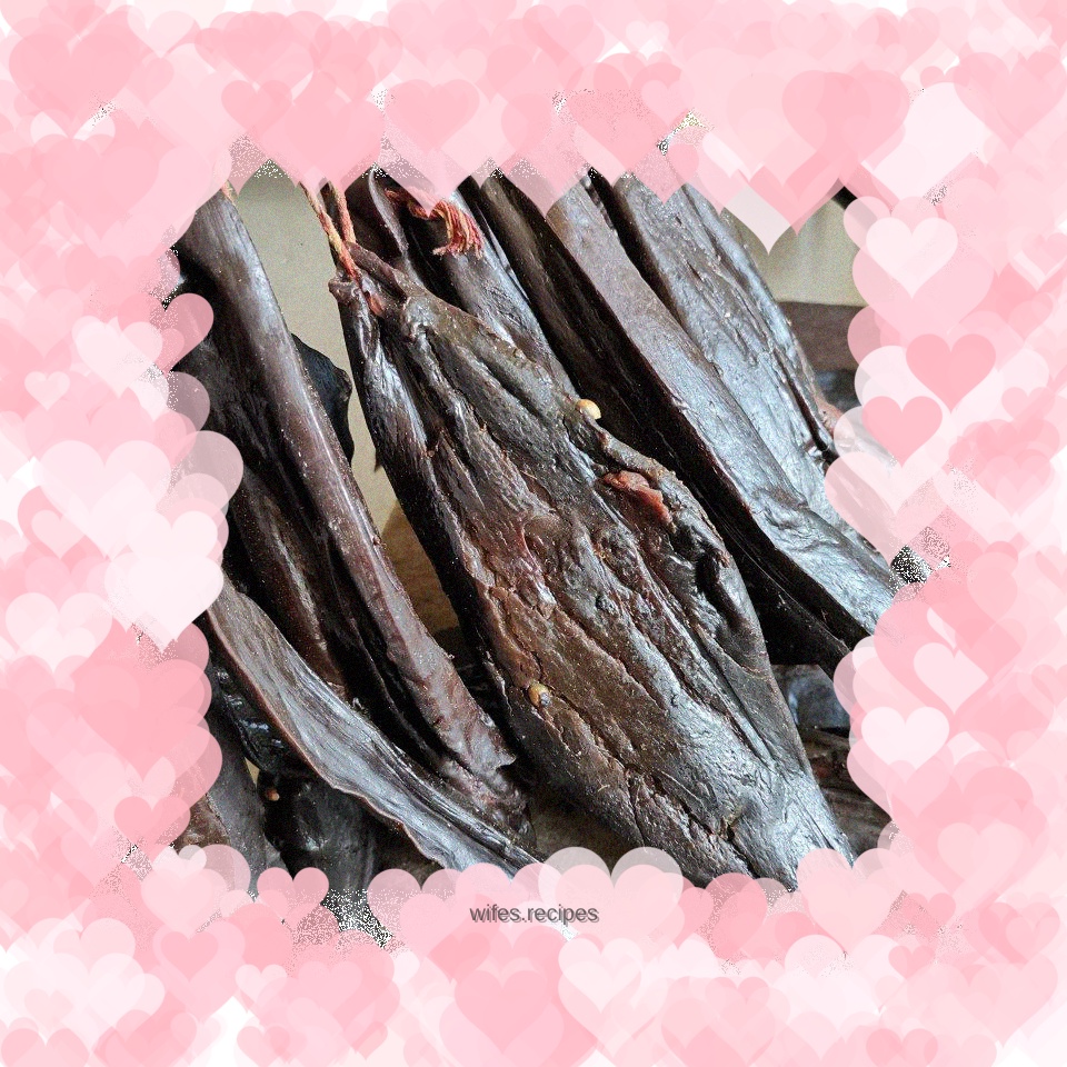 Roasted pork liver (marinated and air-dried pork liver)