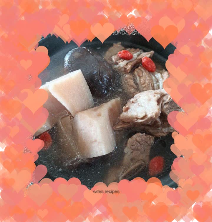 Lotus root, mushrooms and pork ribs soup