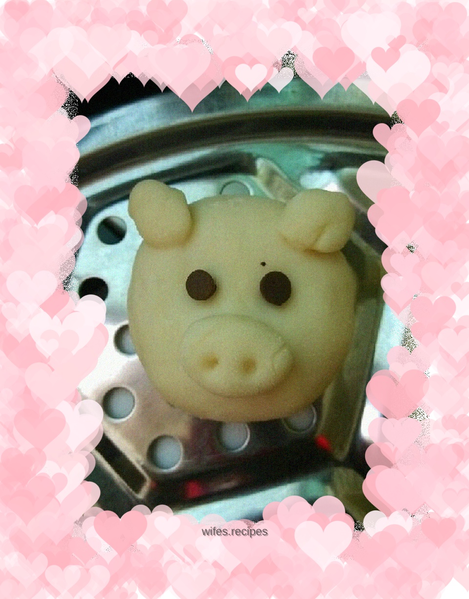 Piggy Hedgehog Bean Paste Bun
