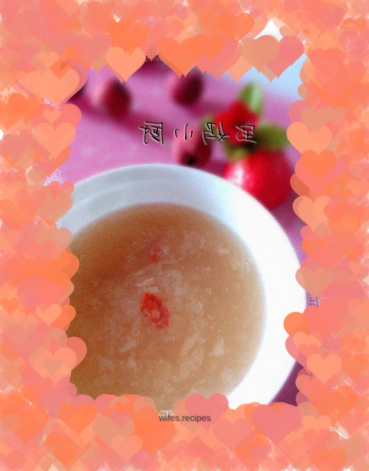 Privately made Tremella and Snow Pear Soup with a delicate texture that melts in your mouth