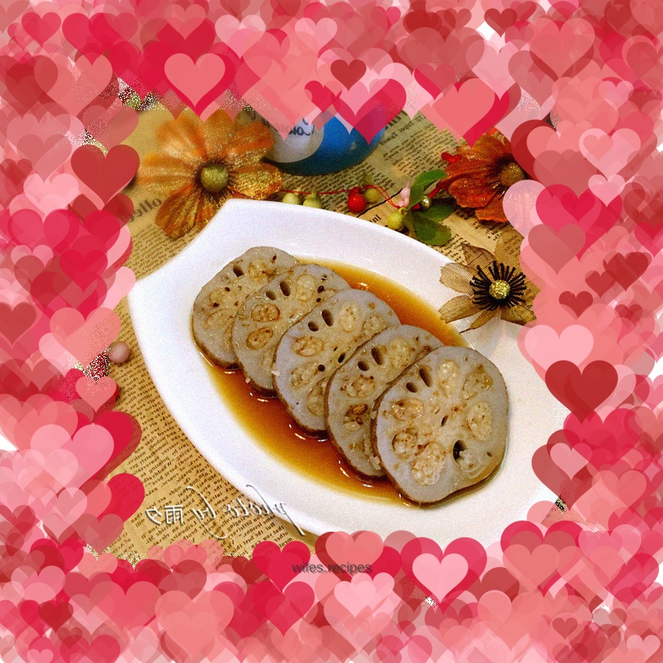 Glutinous rice lotus root in sugar water