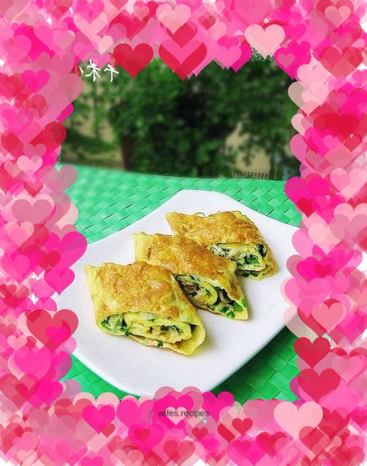 Chives and shrimp skin egg rolls