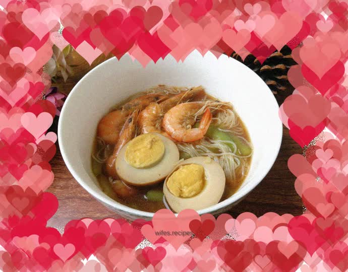 Shrimp, Braised Egg and Luffa Noodles