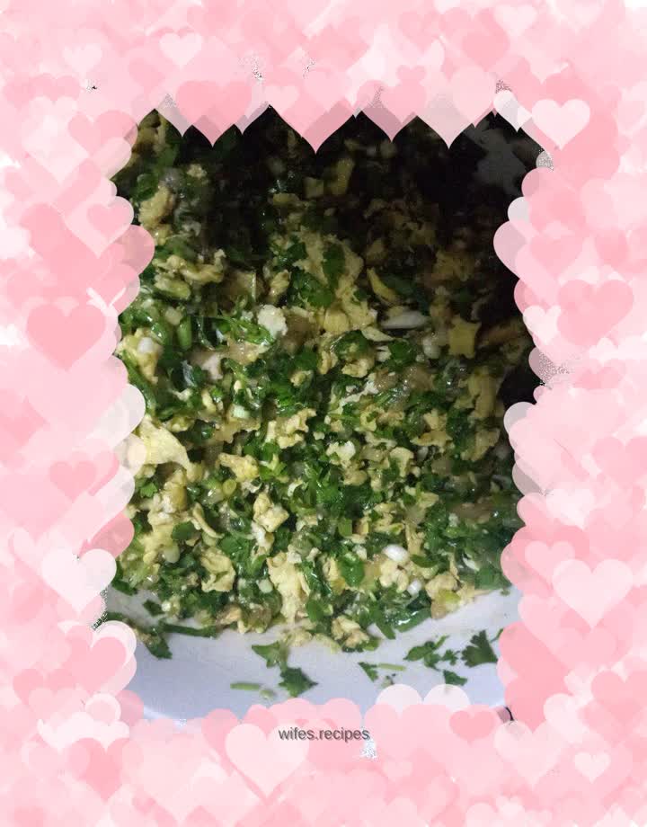 Cilantro, chopped green onion, egg and meat filling