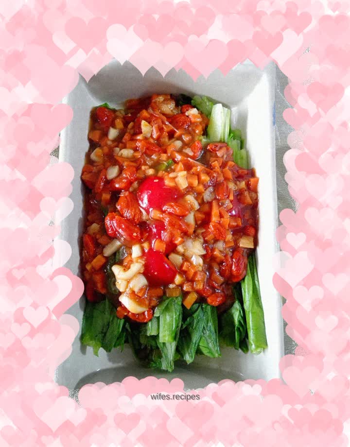 The red makeup of lettuce