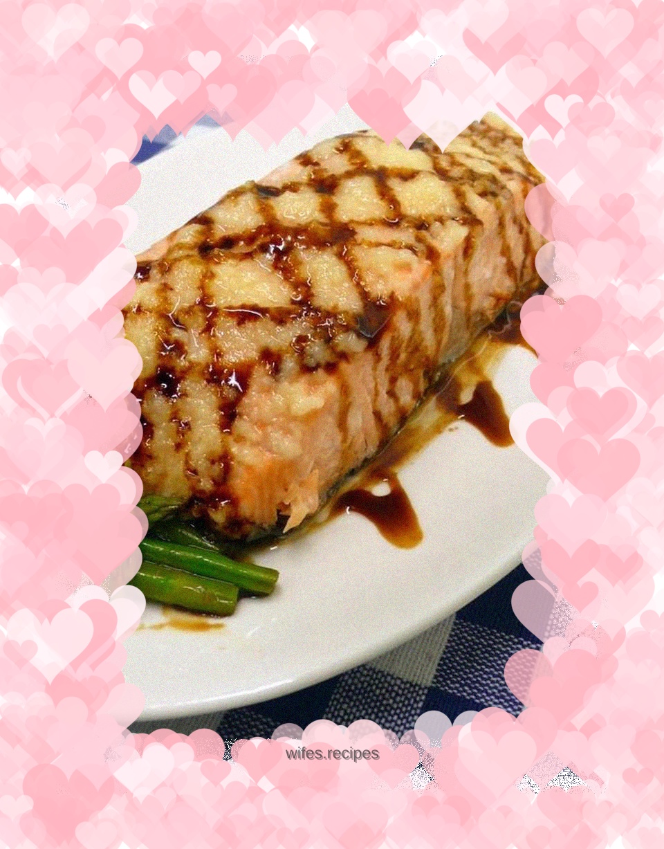 Salmon with garlic butter "Paper-wrapped fish fillet 6"