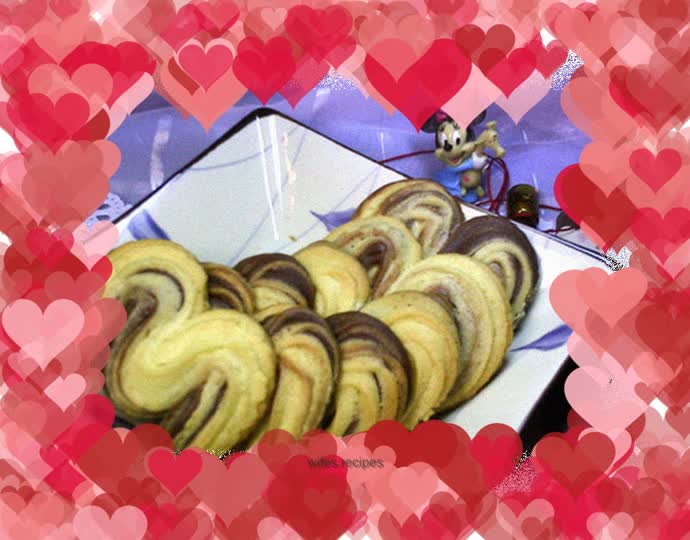 Two-color curve cake