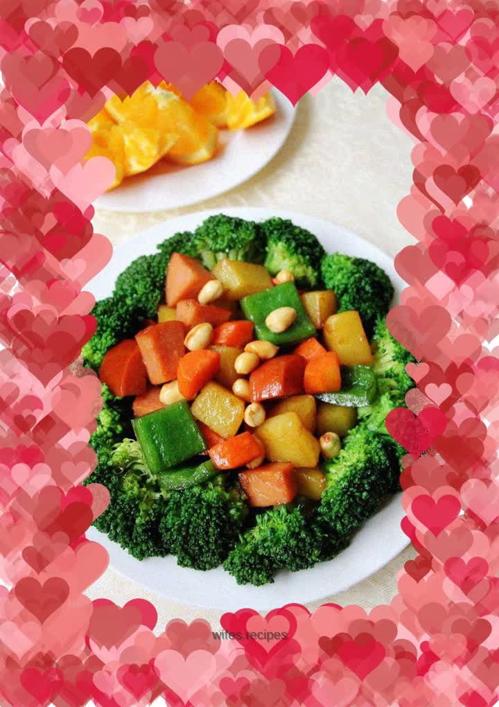 Broccoli, Ham and Nut Diced