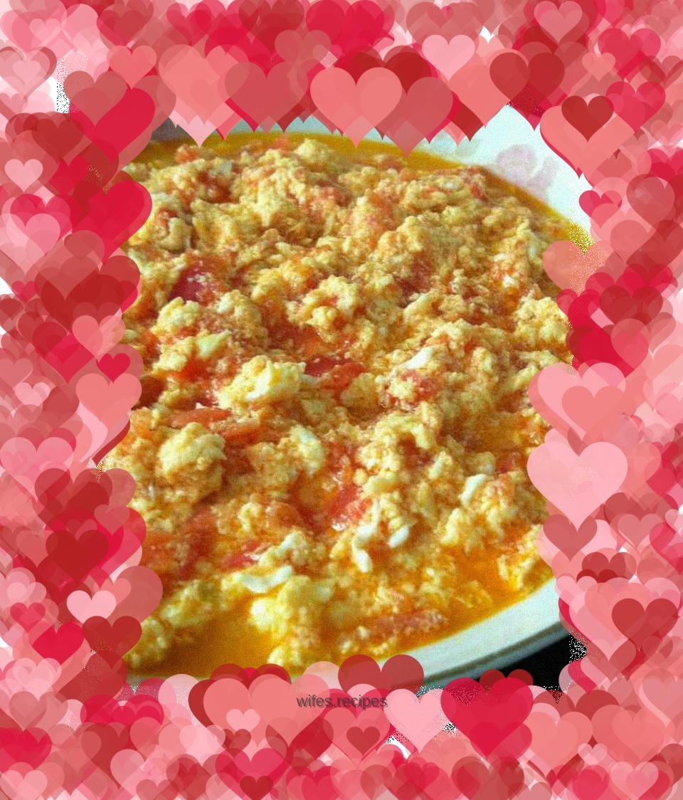 Scrambled eggs with tomatoes