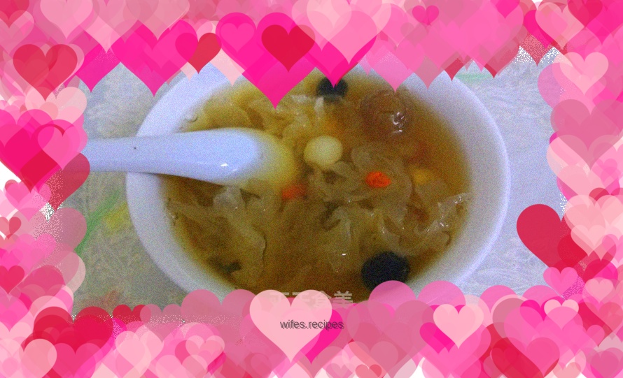 Longan, Tremella and Lotus Seed Soup
