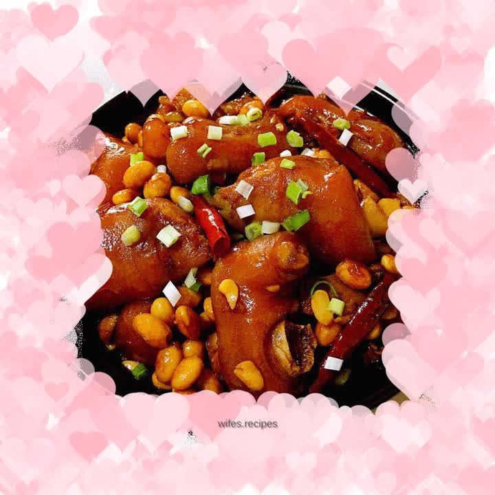 Braised pork trotters with soybeans