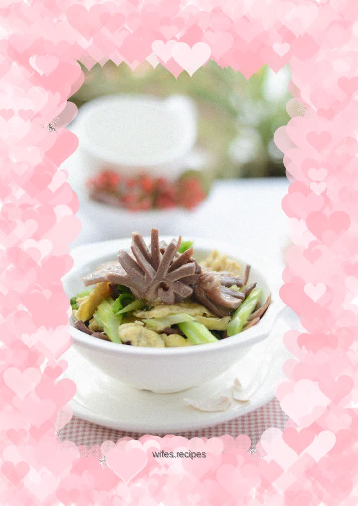 Diversified food---fried duck gizzards with eggs