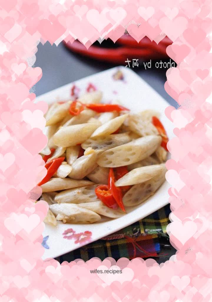 Hot and sour stir-fried lotus root