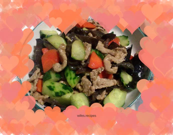 Stir-fried cucumber and carrot with fungus and meat slices
