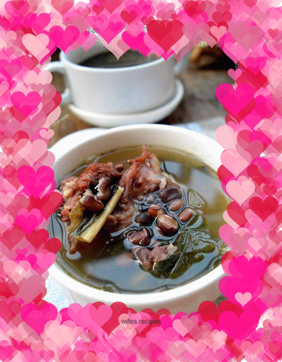 Dried red bean and vegetable bone soup
