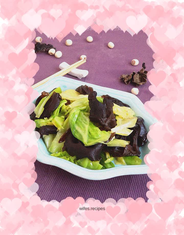 Stir-fried cabbage with black fungus