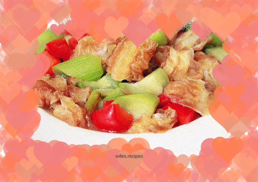 Stir-fried loofah with fried dough sticks