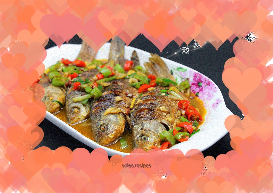 Spicy small crucian carp with rice