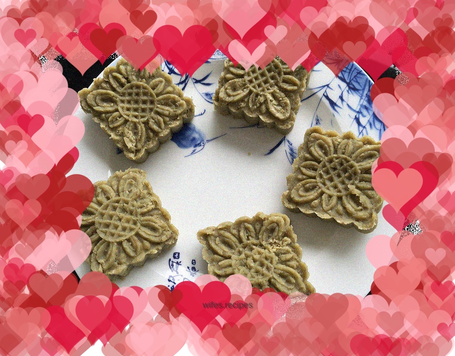 Cool mung bean cake