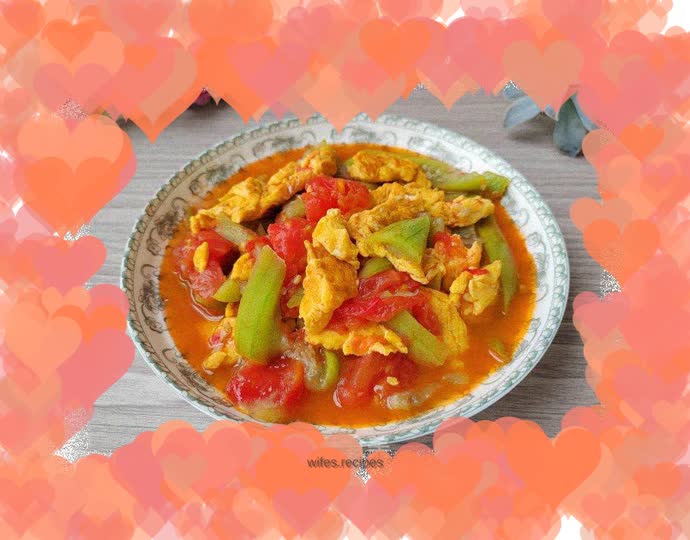 Scrambled Eggs with Tomato and Luffa