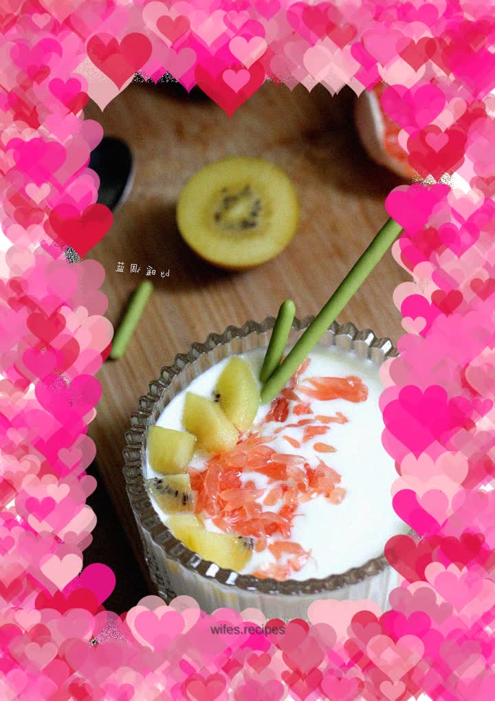 Homemade fresh fruit yogurt cup