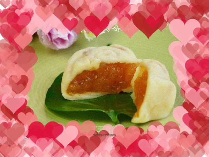 Honeydew Melon Snow Skin Mooncake